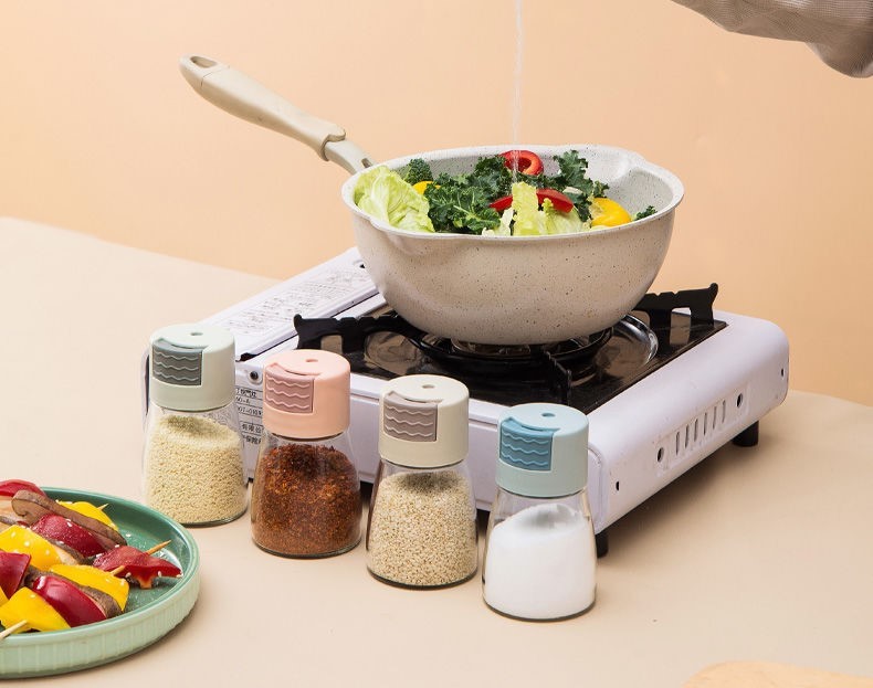 160ml Precise Control 0.5g Of Salt Transparent Glass Spice And Salt Shapers Kitchen